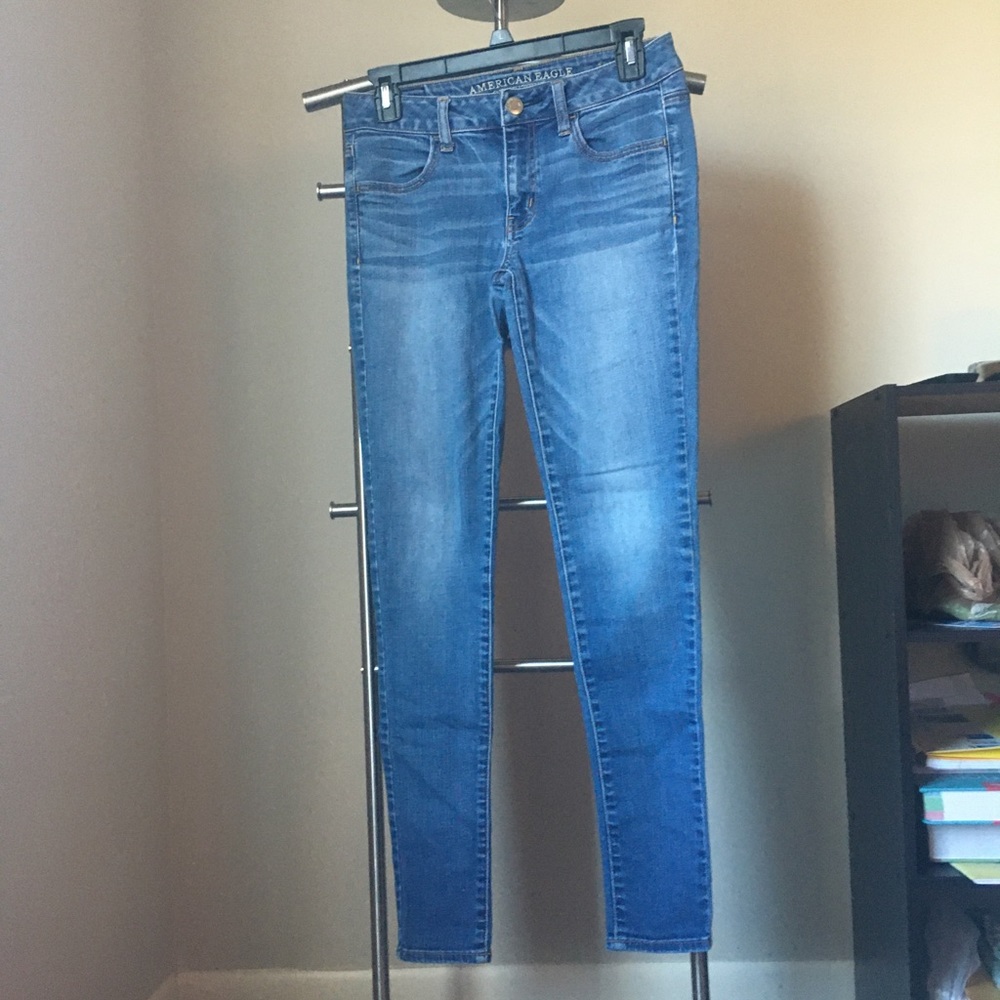American Eagle Size 4L skinny jeans